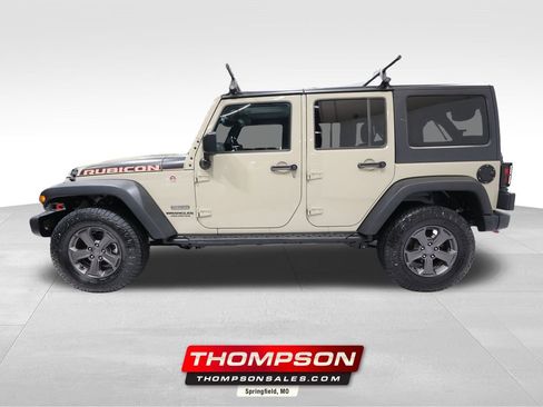Used 2017 Jeep Wrangler Unlimited Rubicon image 1