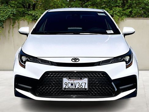 Certified 2022 Toyota Corolla SE image 2
