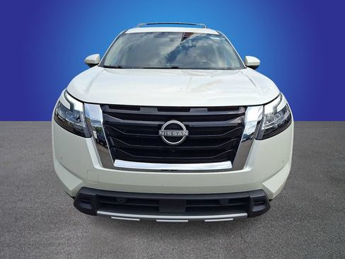 Used 2024 Nissan Pathfinder Platinum w/ Cargo Package AWD/4WD image 2