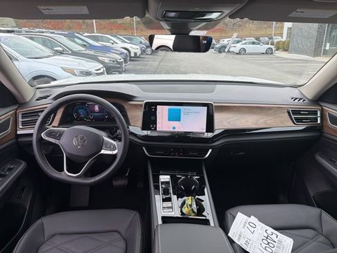 New 2026 Volkswagen Atlas SE image 9