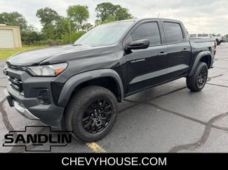 Used 2023 Chevrolet Colorado Trail Boss w/ Technology Package AWD/4WD video 3