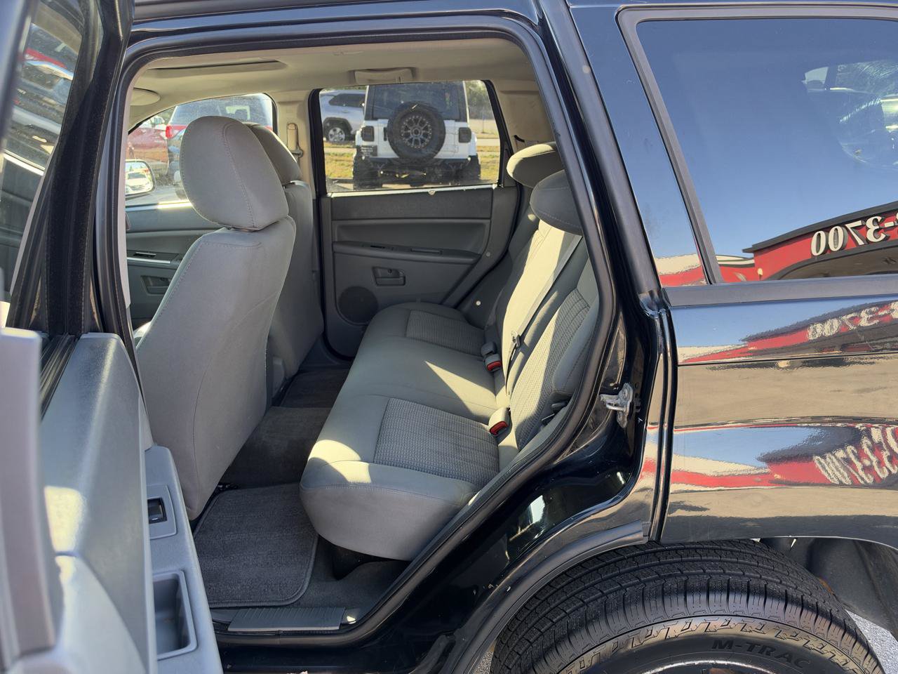 Used 2007 Jeep Grand Cherokee Laredo AWD/4WD image 11