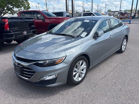Used 2024 Chevrolet Malibu LT image 2