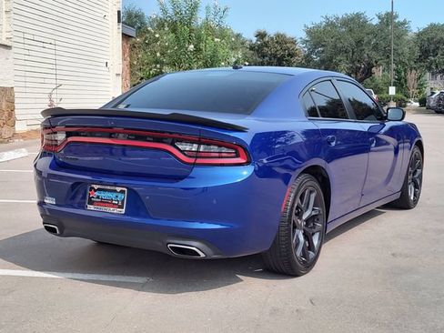 Used 2021 Dodge Charger SXT w/ Blacktop Package RWD image 3
