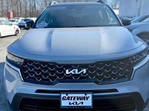 Certified 2023 Kia Sorento S w/ Panoramic Sunroof Package image 3