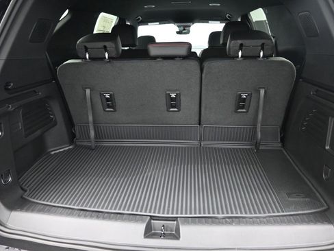New 2026 Chevrolet Traverse Z71 w/ Driver Confidence Package image 10