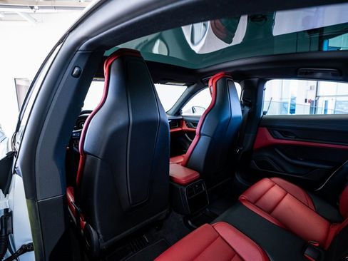 Used 2023 Porsche Taycan image 48