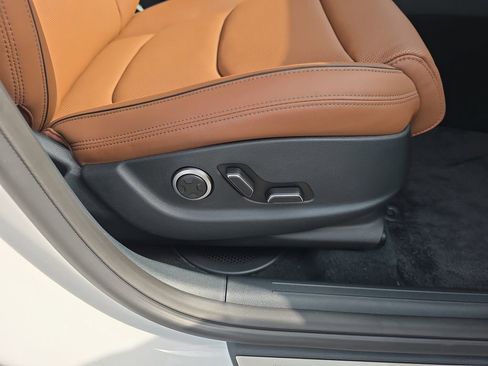 New 2026 Genesis GV70 2.5T Advanced AWD/4WD image 28