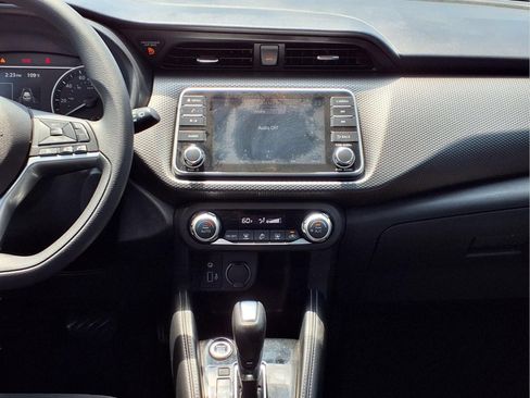 Used 2020 Nissan Kicks SV FWD image 15