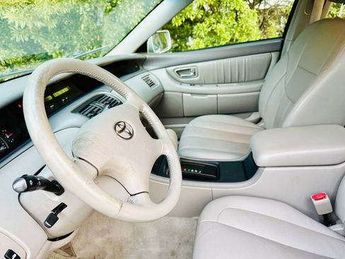 Used 2003 Toyota Avalon XL image 47