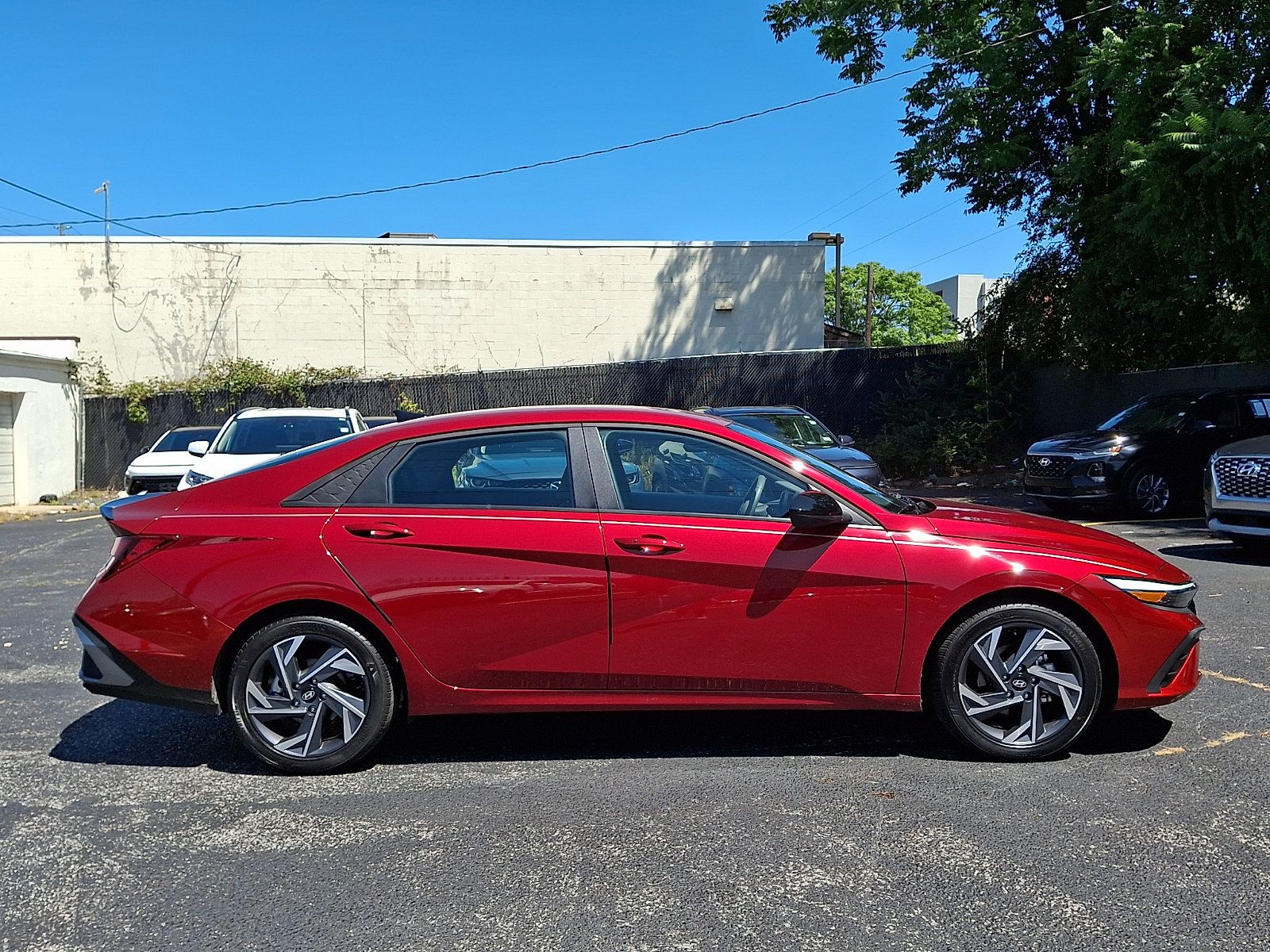 Certified 2025 Hyundai Elantra Sport FWD image 7