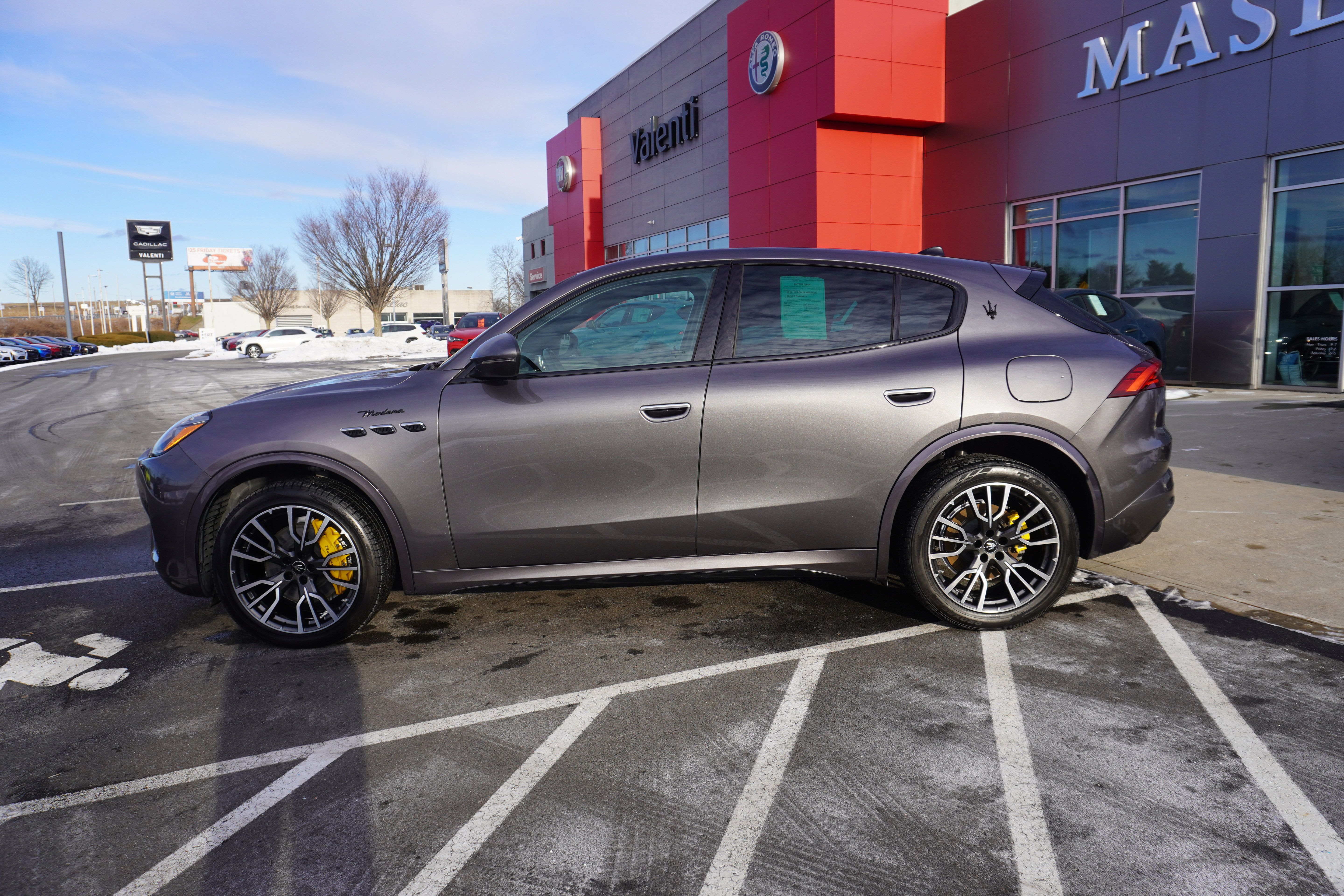 Used 2023 Maserati Grecale Modena AWD/4WD image 9