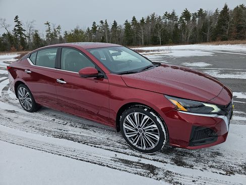 New 2025 Nissan Altima 2.5 SL image 9