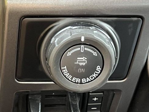Used 2019 Ford F150 XLT w/ Equipment Group 302A Luxury AWD/4WD image 29