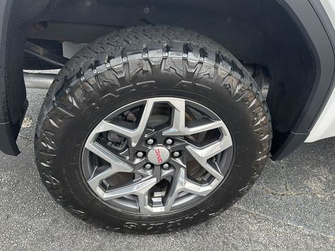 Used 2024 GMC Sierra 1500 SLT w/ SLT Premium Plus Package image 36