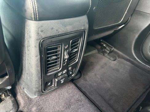Used 2017 Jeep Grand Cherokee Limited AWD/4WD image 15