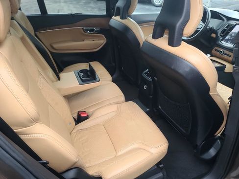 Used 2016 Volvo XC90 T8 Inscription w/ Vision Package image 19