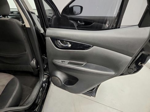 Used 2020 Nissan Rogue Sport SV FWD image 30