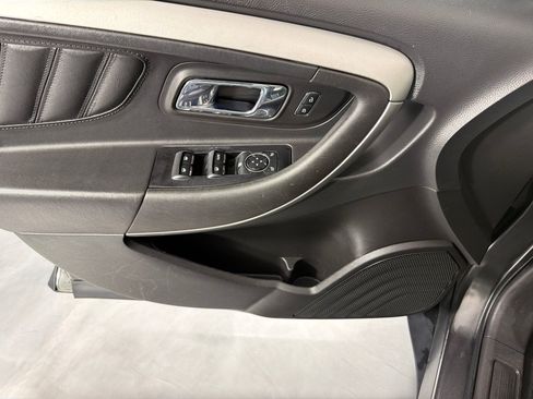 Used 2019 Ford Taurus SEL w/ Equipment Group 201A AWD/4WD image 11