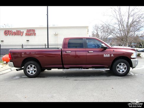 Used 2017 RAM 2500 SLT w/ Luxury Group image 6