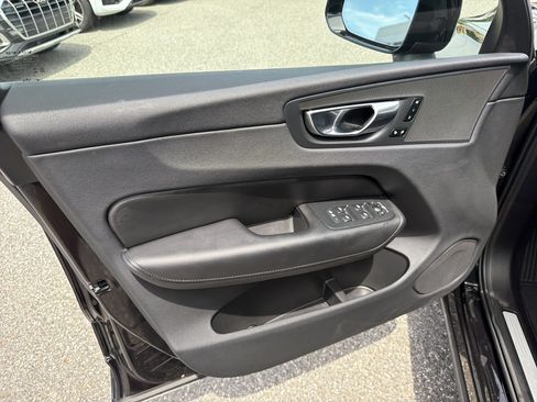 Certified 2025 Volvo XC60 B5 Plus w/ Climate Package AWD/4WD image 5