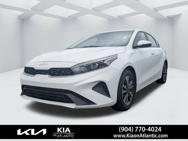 Used 2024 Kia Forte LXS w/ LXS Technology Package FWD image 7
