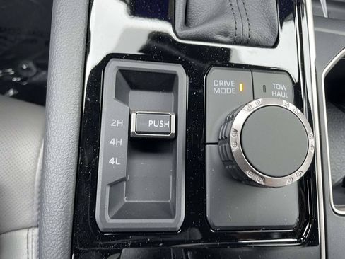 New 2026 Toyota Tundra Limited AWD/4WD image 41
