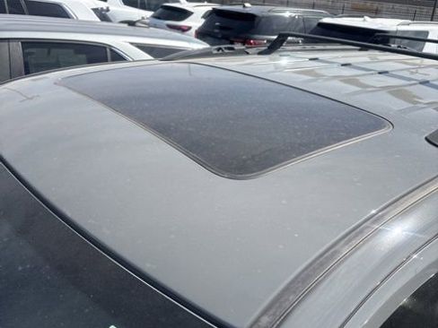 Used 2023 Dodge Durango GT image 2