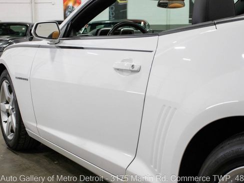 Used 2013 Chevrolet Camaro LT RWD image 23