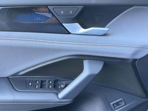 New 2026 Volkswagen Tiguan SE R-Line FWD image 19