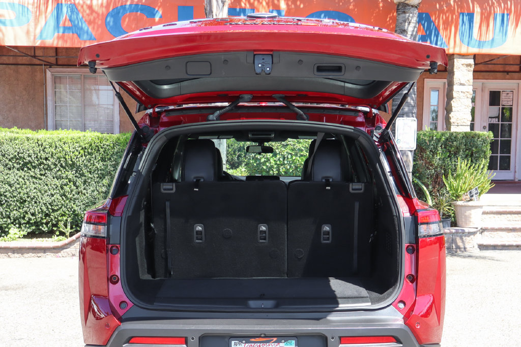 Used 2023 Nissan Pathfinder Rock Creek AWD/4WD image 8