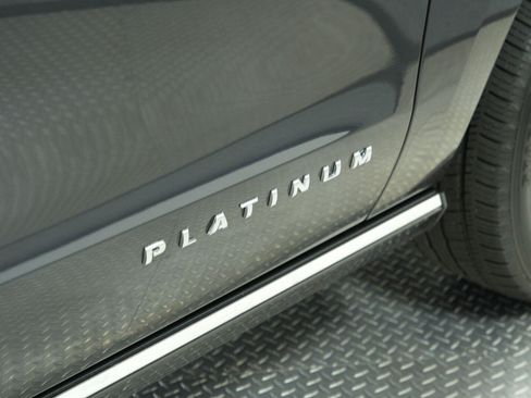 Used 2024 Ford Expedition Platinum AWD/4WD image 30