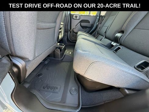 New 2026 Jeep Gladiator Sport image 27