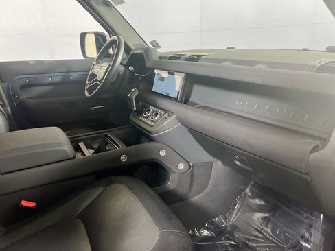 Used 2023 Land Rover Defender 110 X-Dynamic SE image 31