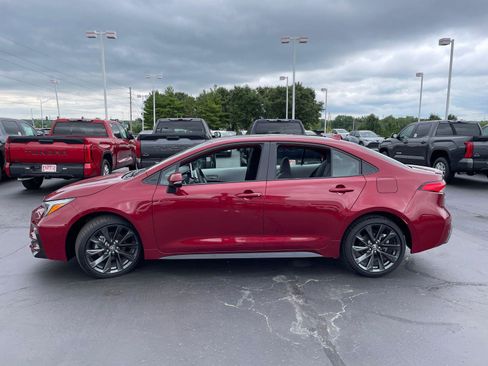 Certified 2025 Toyota Corolla SE image 4