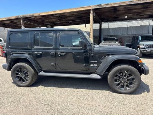 Used 2023 Jeep Wrangler Unlimited Sahara w/ Cold Weather Group AWD/4WD image 4