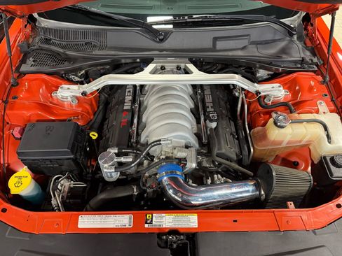 Used 2010 Dodge Challenger SRT8 w/ SRT Option Group II image 28