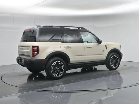 Used 2025 Ford Bronco Sport Outer Banks w/ Outer Banks Tech Package+ AWD/4WD image 27