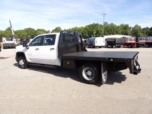 Used 2024 Chevrolet Silverado 3500 W/T w/ Snow Plow Prep Package AWD/4WD image 4