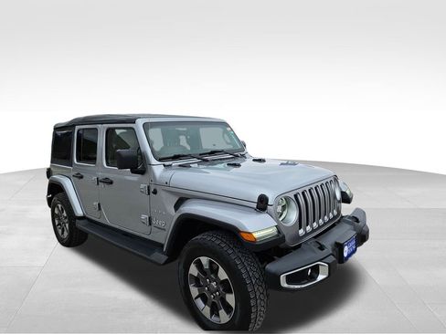 Used 2018 Jeep Wrangler Unlimited Sahara image 4