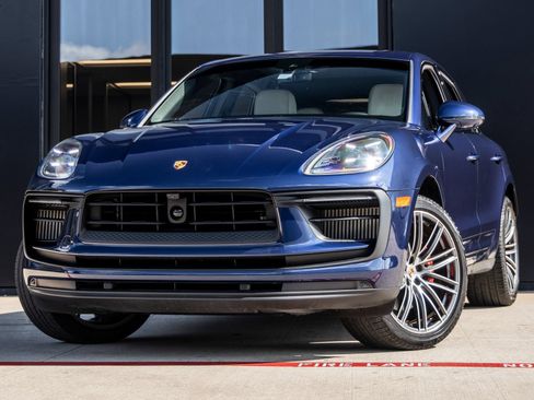 Used 2023 Porsche Macan S AWD/4WD image 1