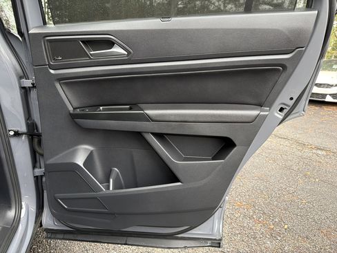 Used 2020 Volkswagen Atlas Cross Sport SEL Premium image 16