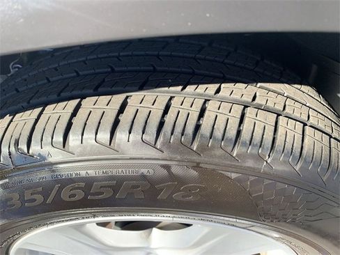 Certified 2023 Toyota Highlander L image 35