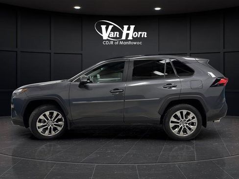 Used 2023 Toyota RAV4 XLE Premium image 12