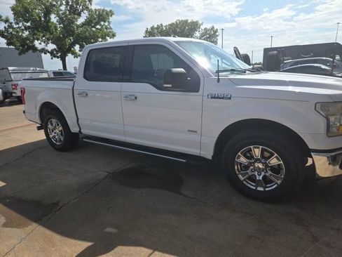 Used 2015 Ford F150 XLT w/ Equipment Group 301A Mid RWD image 4