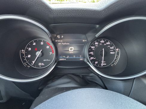 Used 2023 Alfa Romeo Stelvio Veloce AWD/4WD image 22