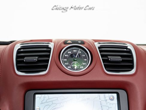 Used 2016 Porsche Boxster Spyder image 27