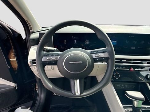 Certified 2025 Hyundai Tucson SEL image 11