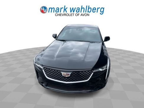 Used 2025 Cadillac CT4 Luxury image 3