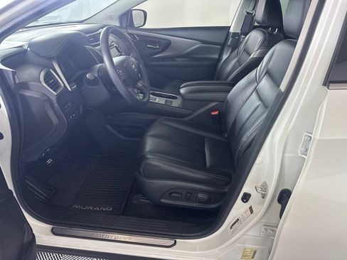 Used 2020 Nissan Murano SL w/ Moonroof Package FWD image 3